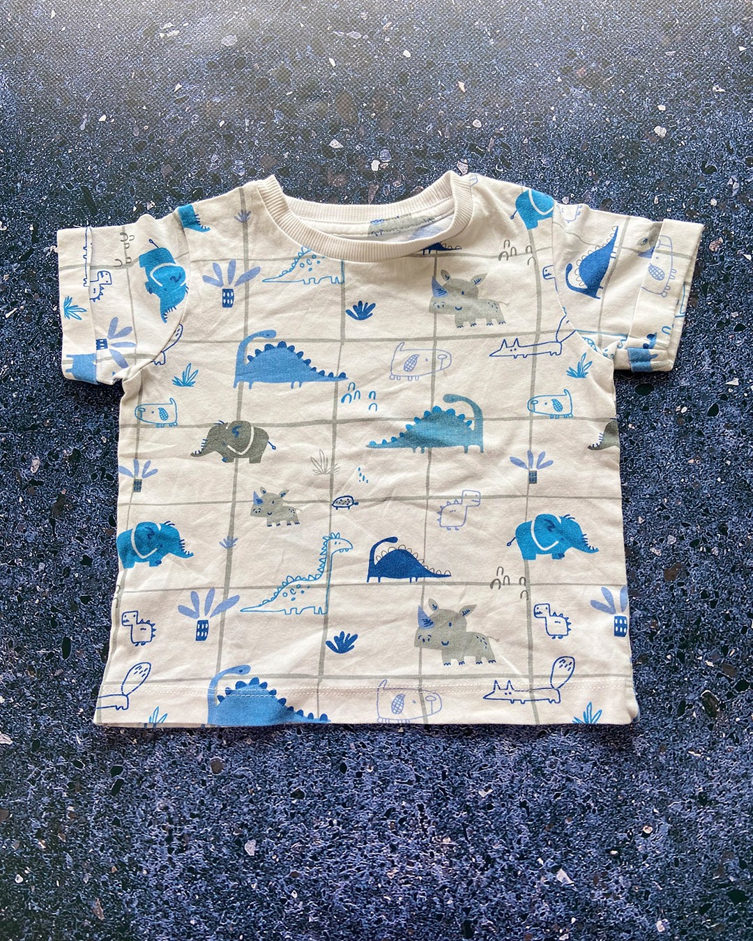 Woolworths dinosaur & animal shirt - 6/12m