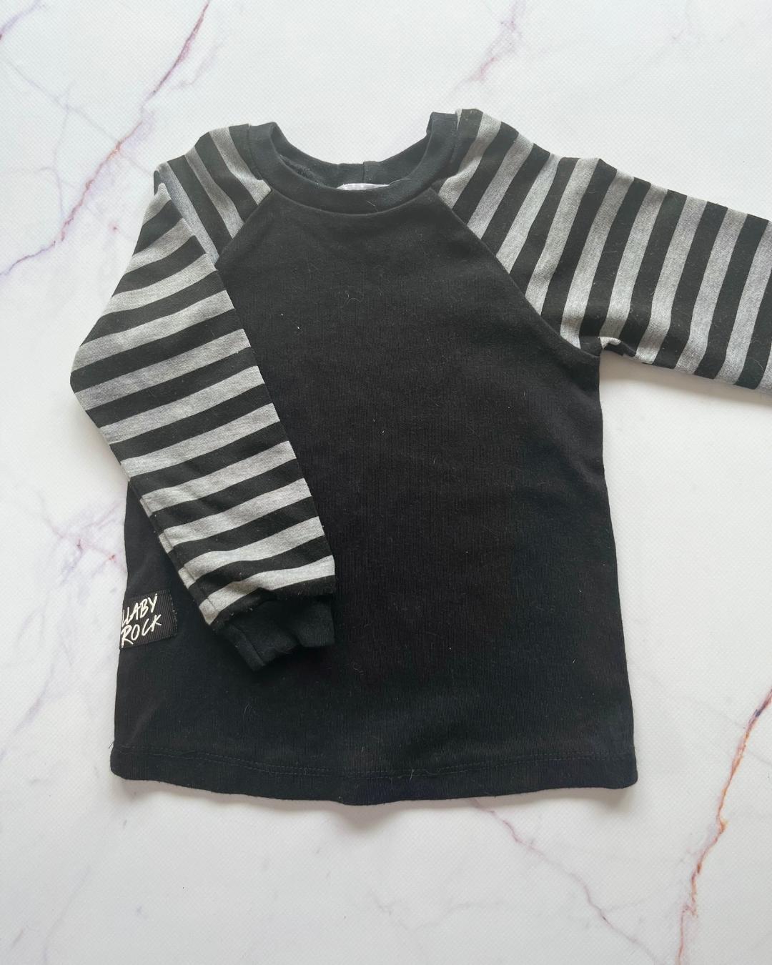 Lullaby Rock black sweater 2/3Y
