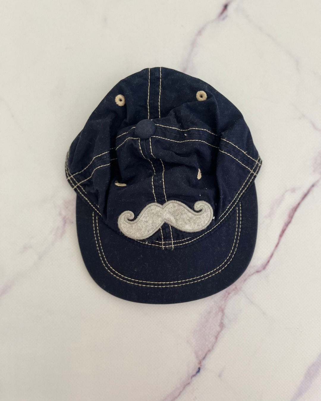 Gap blue mustache cap 0/6M