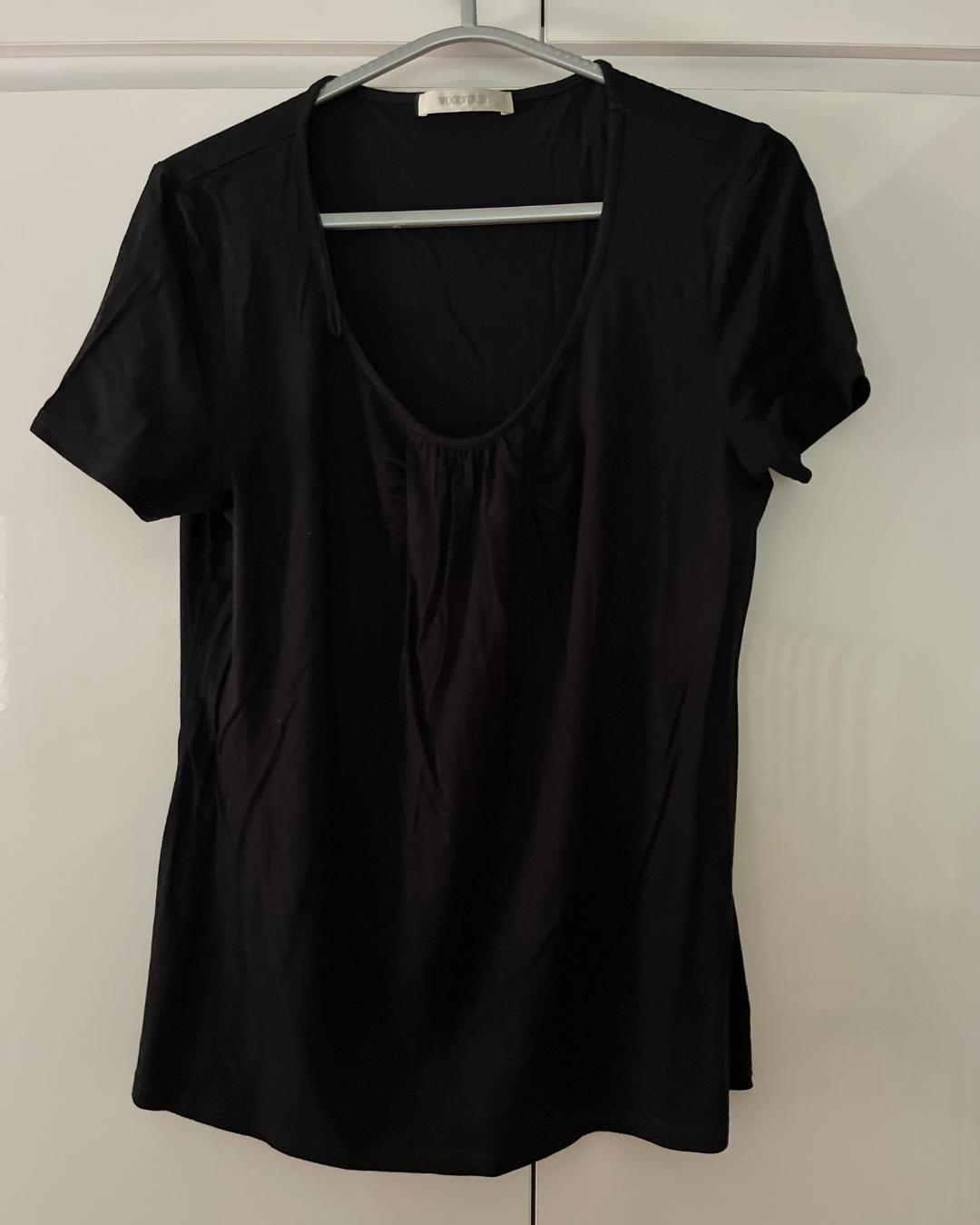 Woolworths black maternity top Medium