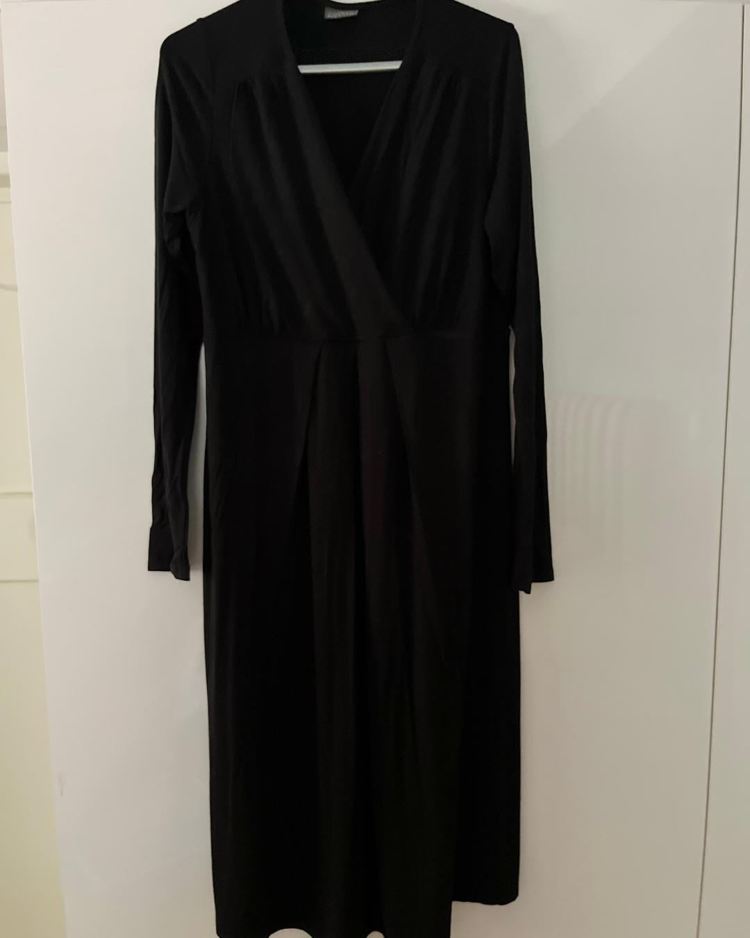 Cherry Melon black maternity dress Small