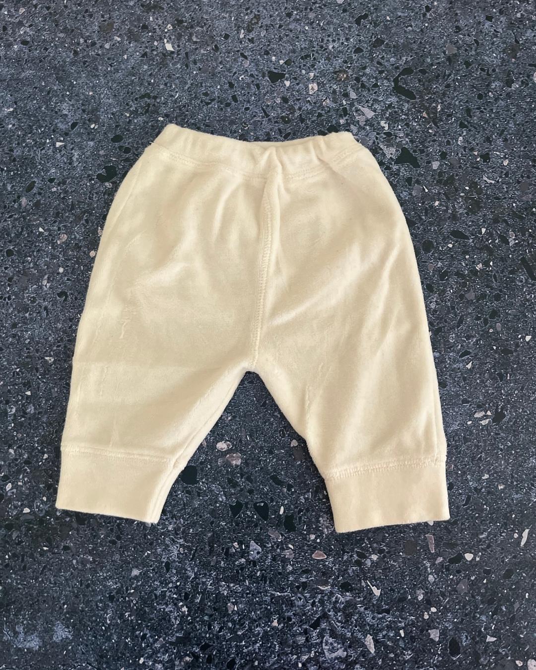 Woolworths white fleece pants 1-3 Months