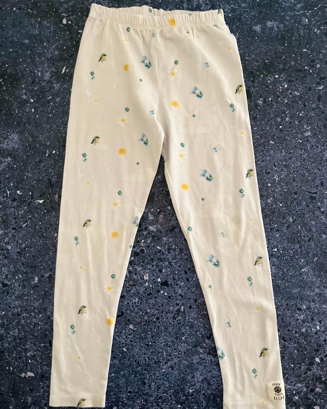 Keedo white flower and bird pants 6/7Y