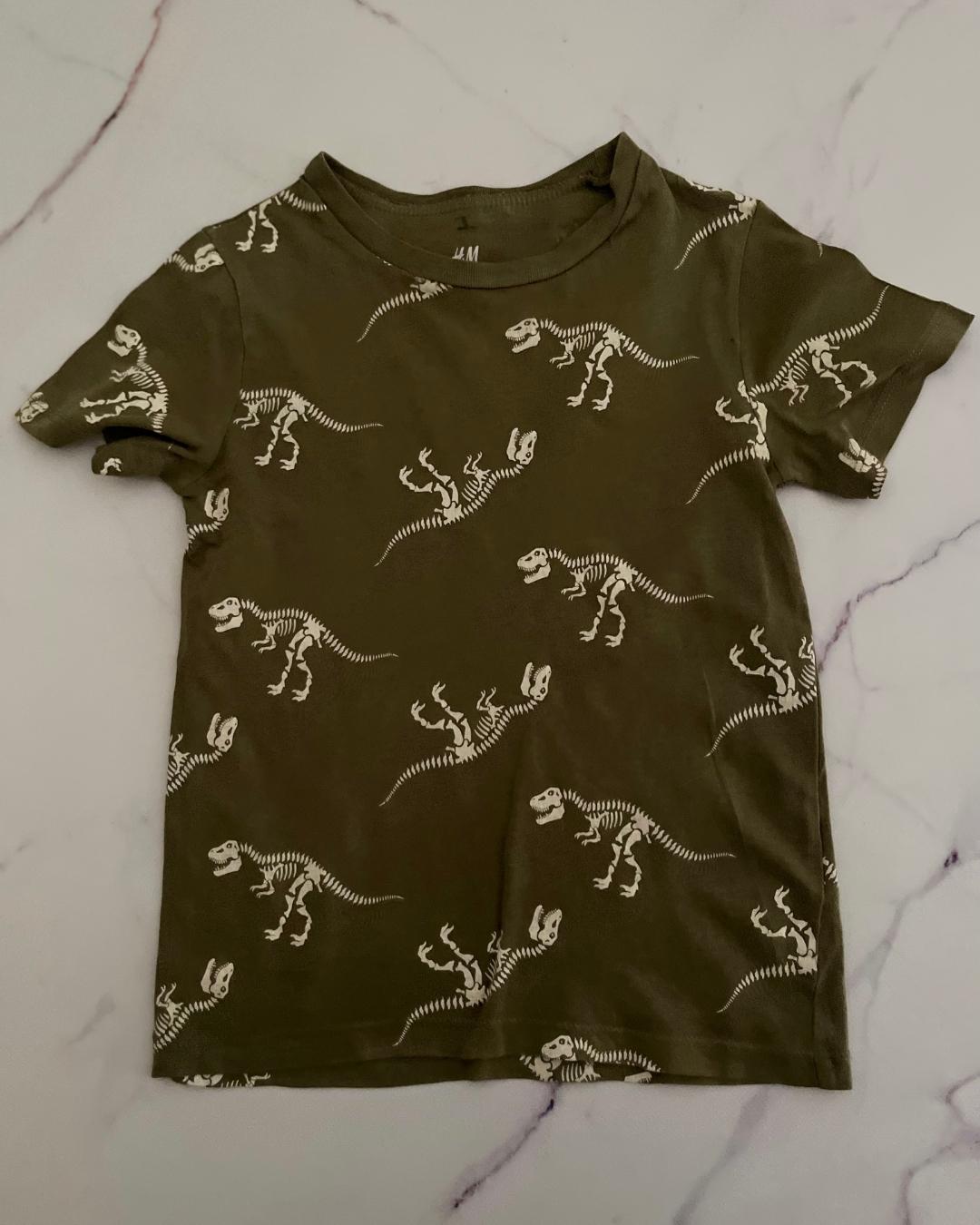 H&M green dinosaur bones T shirt 4/6Y