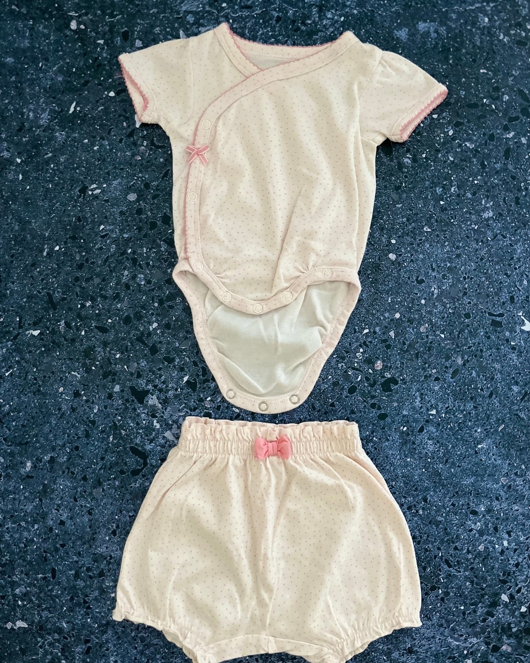 H&M beige polka dot baby grow and shorts 1/2M