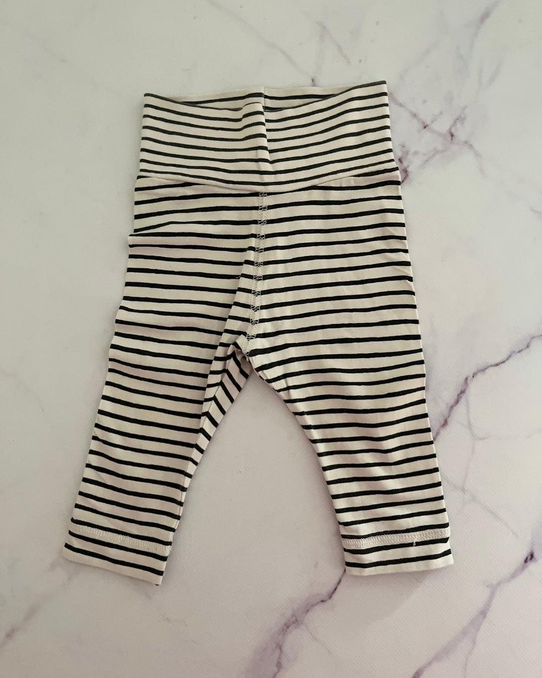 H&M white and black striped pants 2/4M