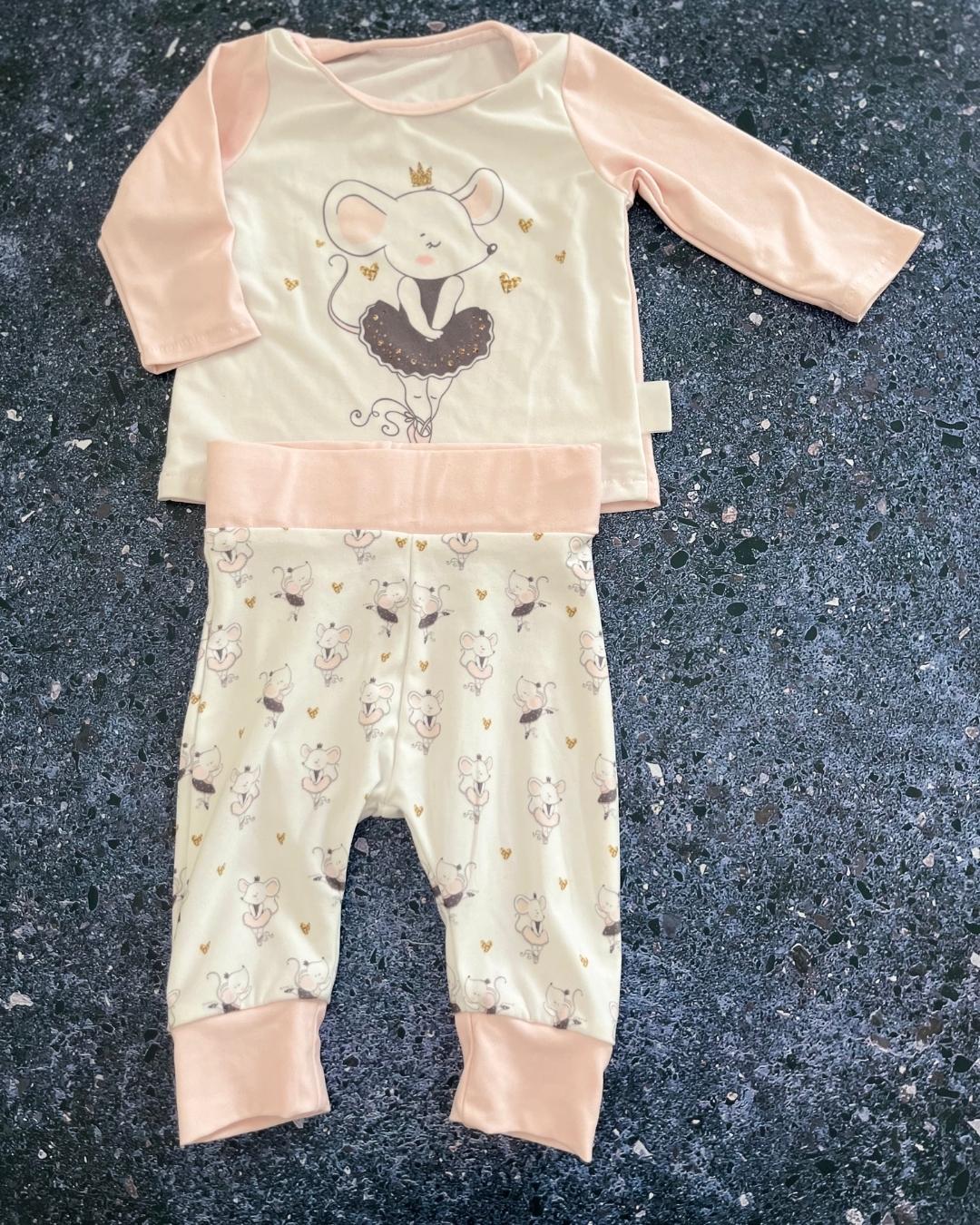 Pink and white mouse tracksuit set Newborn