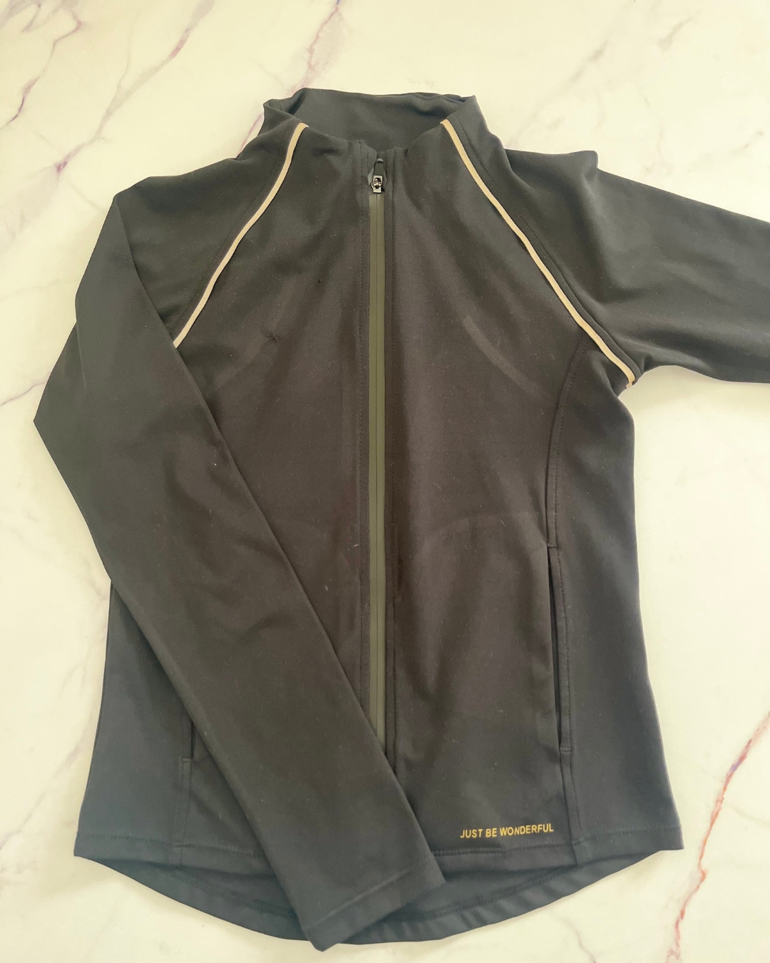 Zara black zipped softshell 10Y