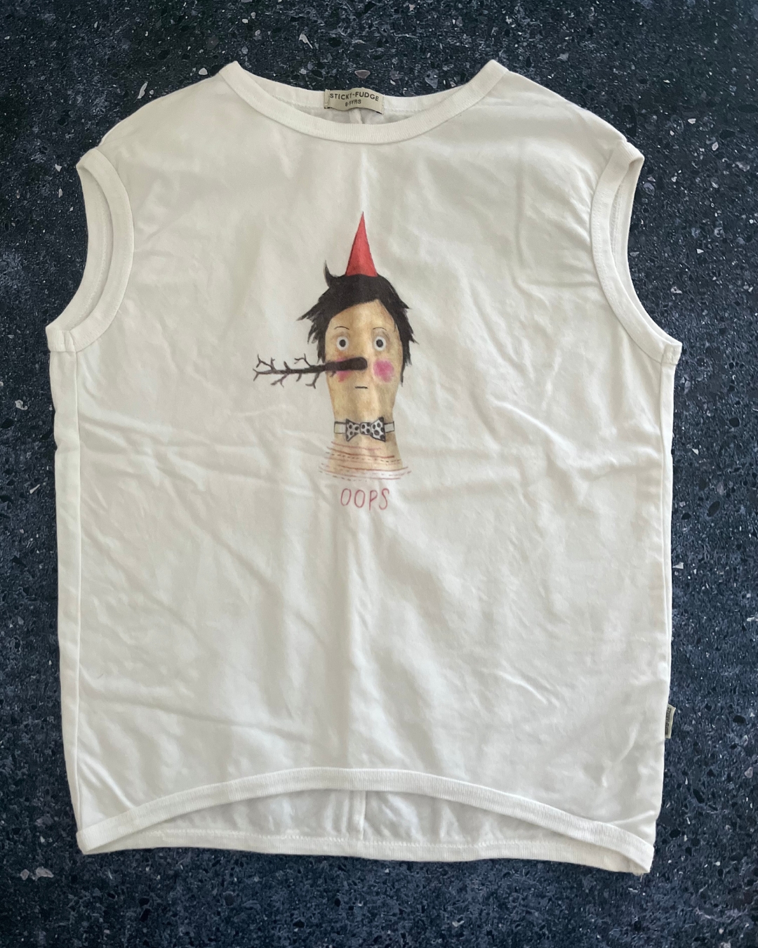 Sticky Fudge white Oops vest 8/9Y