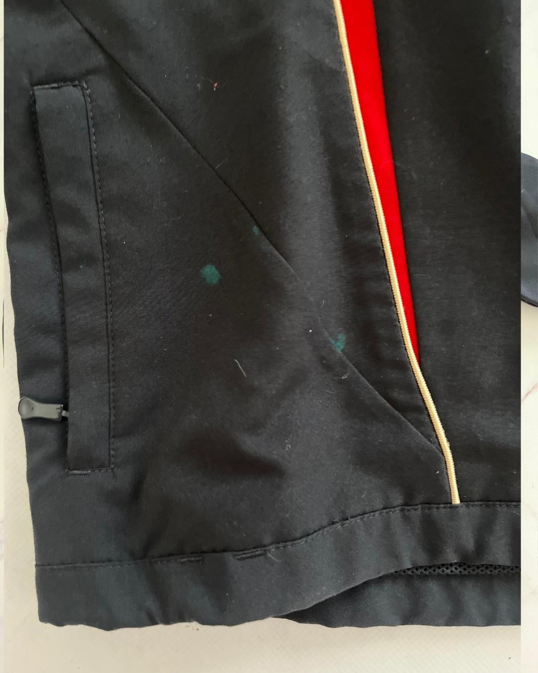 Adidas Liverpool Football Club black jacket 7/8Y - Image 2