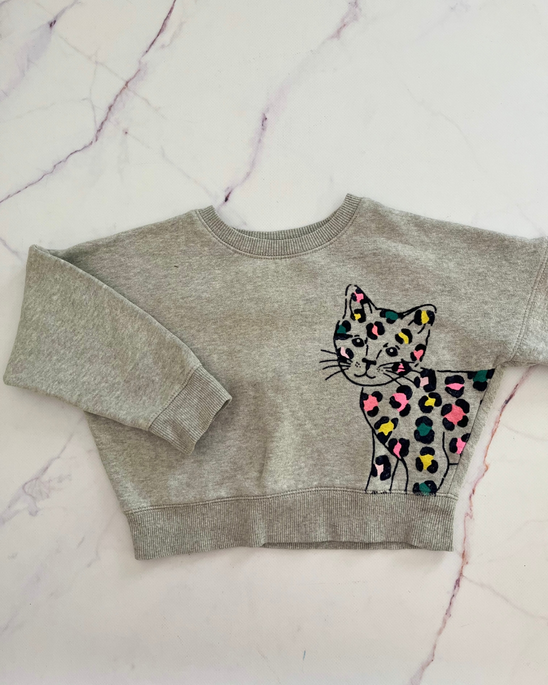 Mini Boden grey rainbow cat crop top sweater 2/3Y