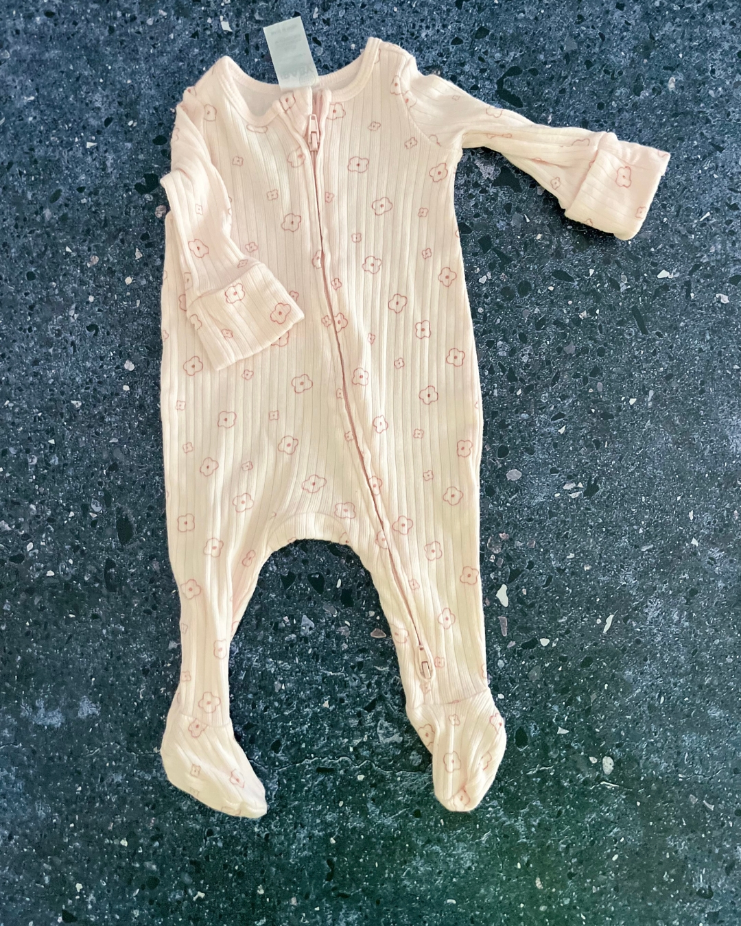 Cotton On pink ribbed flowers onesie Newborn