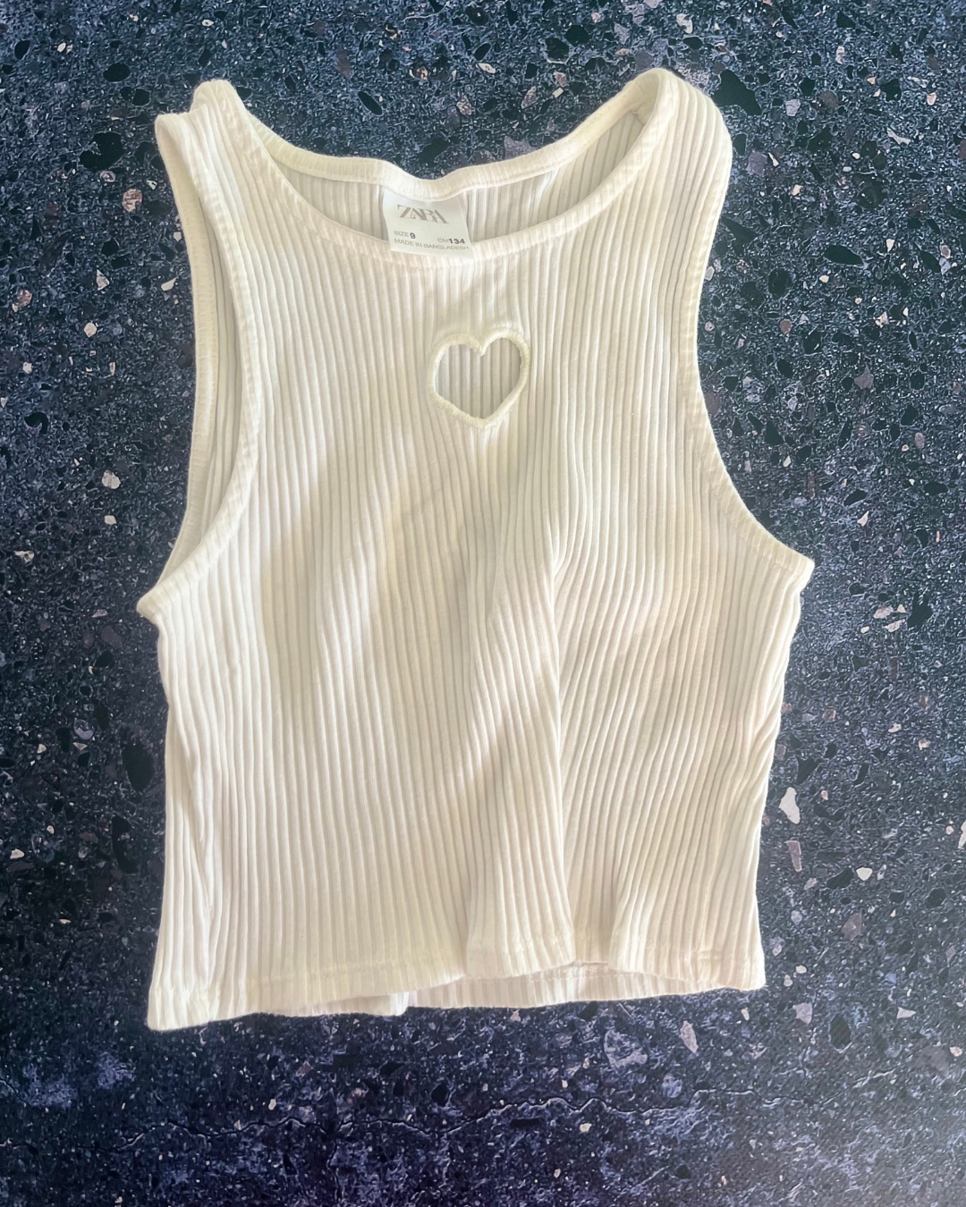 Zara white ribbed heart top 9Y