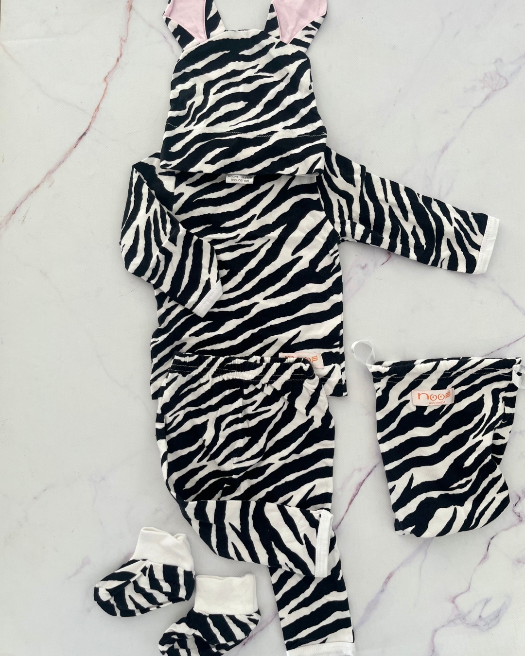 Noo zebra top, pants, beanie and booties set 3/6M