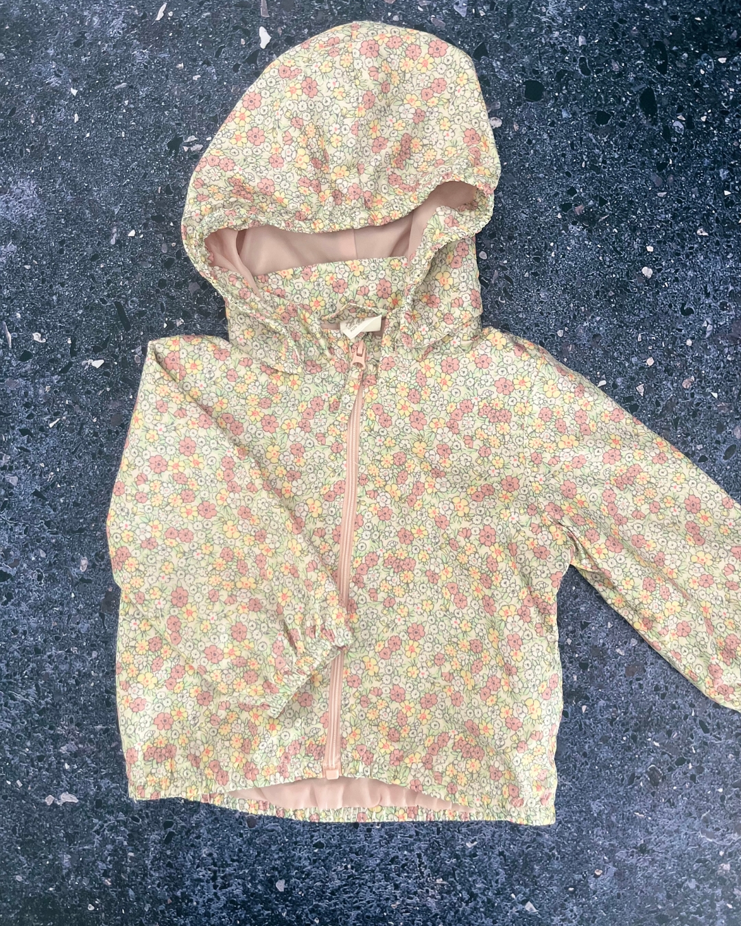 H&M beige floral rain jacket 4/6M