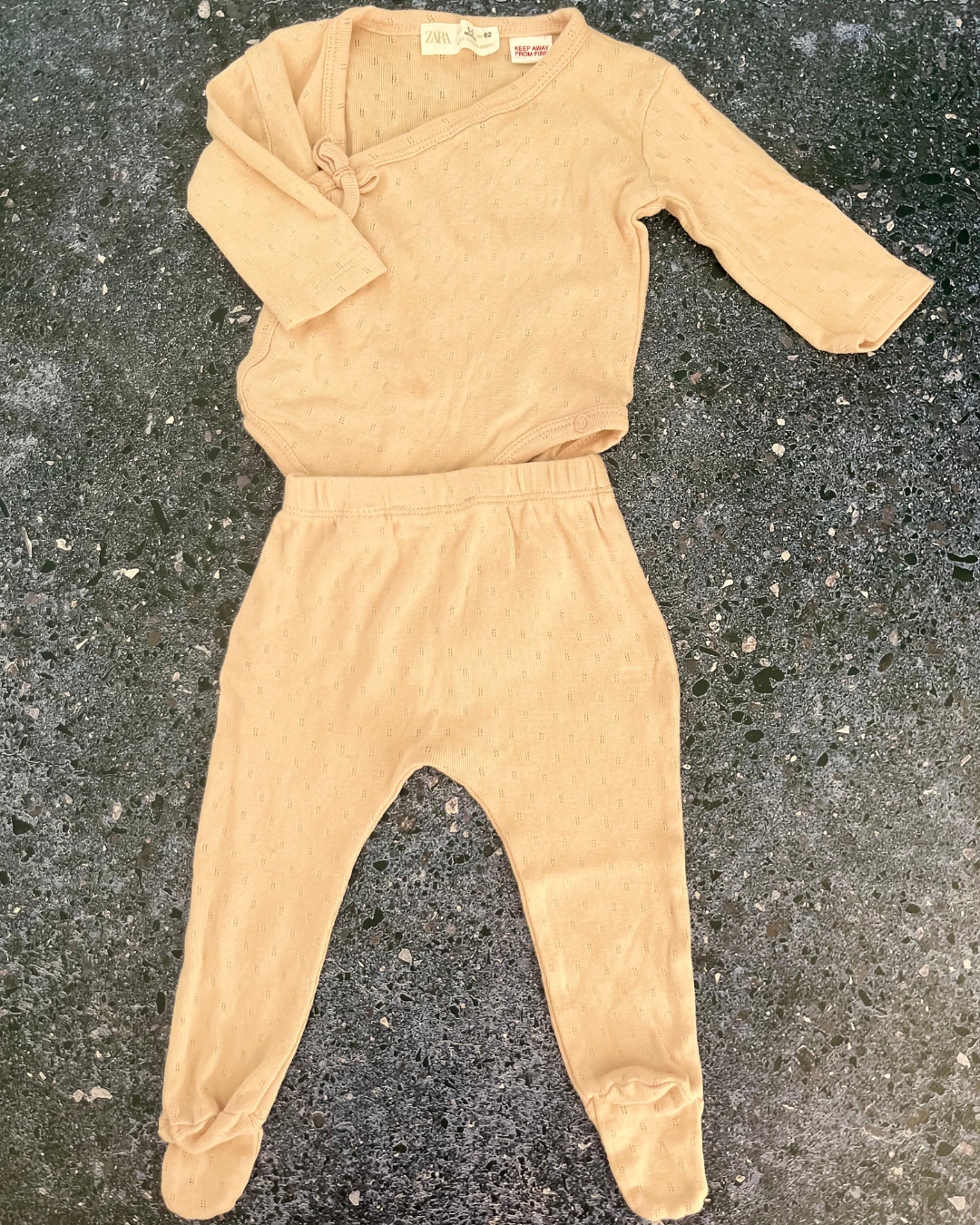 Zara pink tonal flower baby grow and pants 1/3M