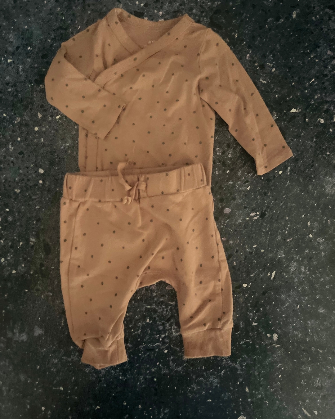 H&M pink polka dot baby grow and pants 1/2M