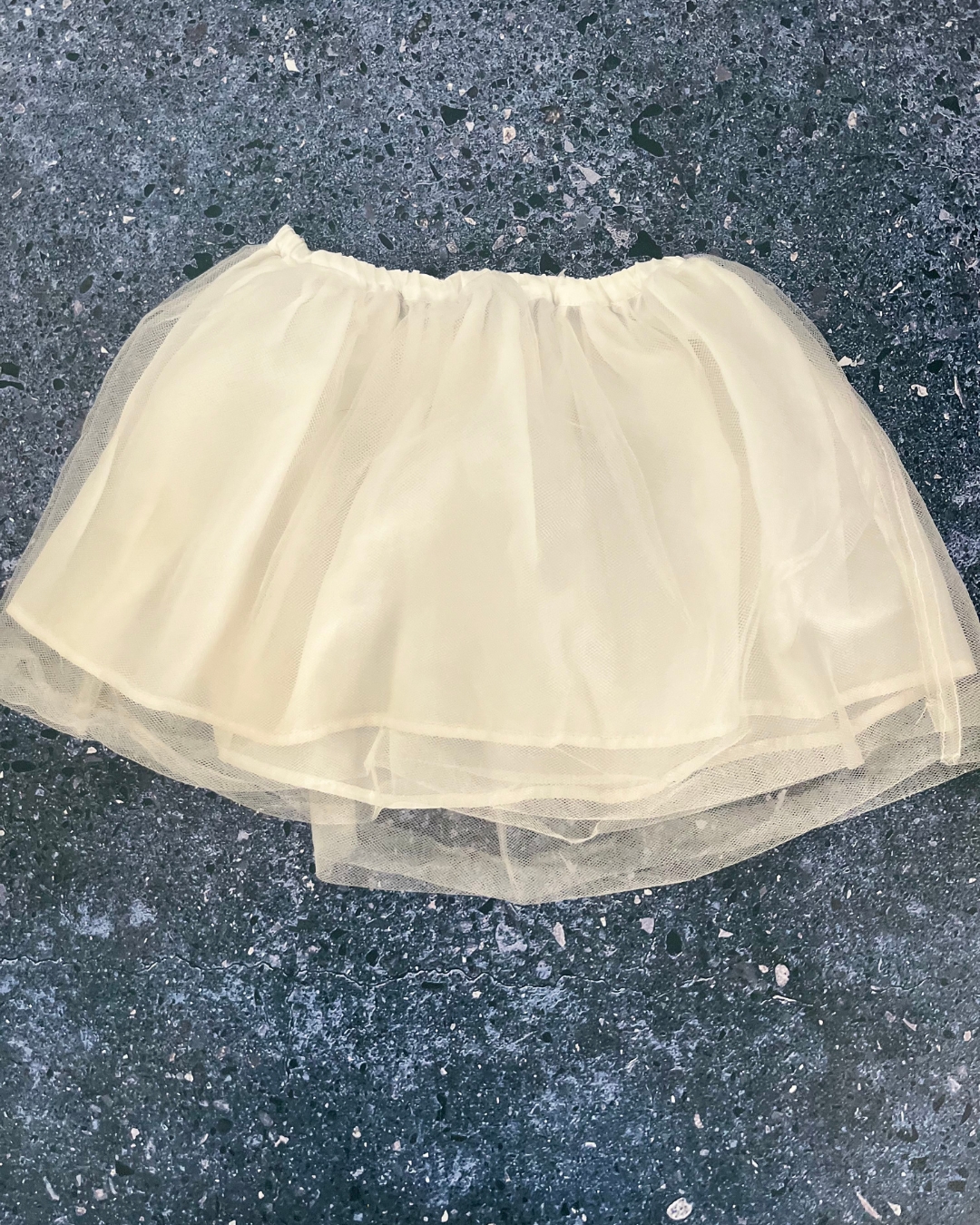 Mini Boden white tulle skirt 2/3Y