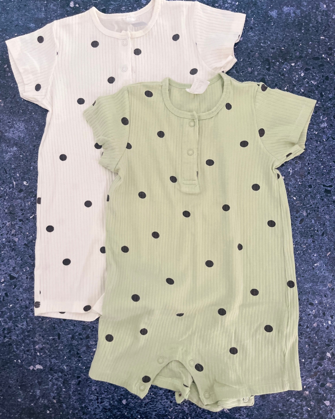 H&M green and white ribbed polka dot romper set 12/18M