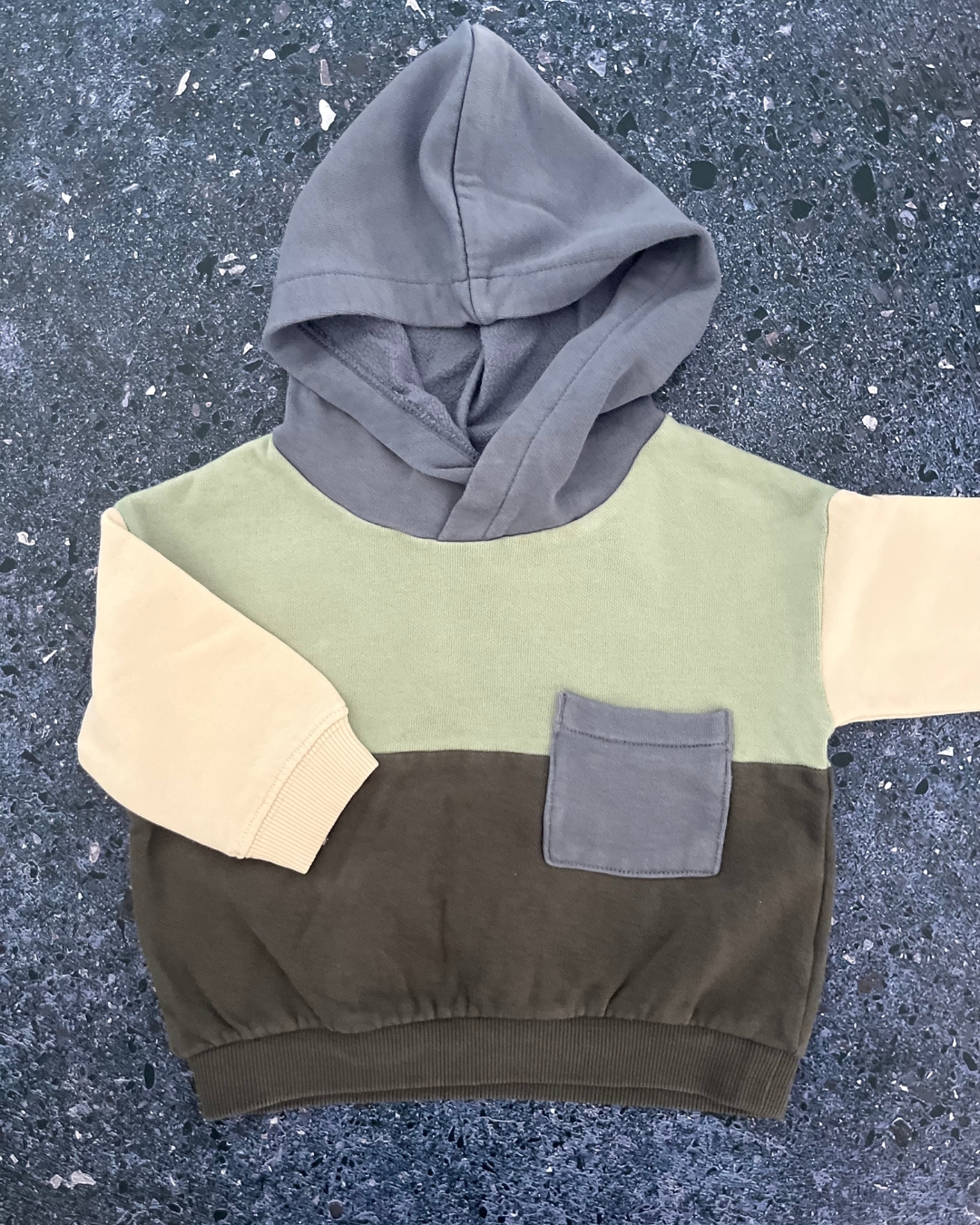 H&M green, beige, blue and grey hoodie 4/6M