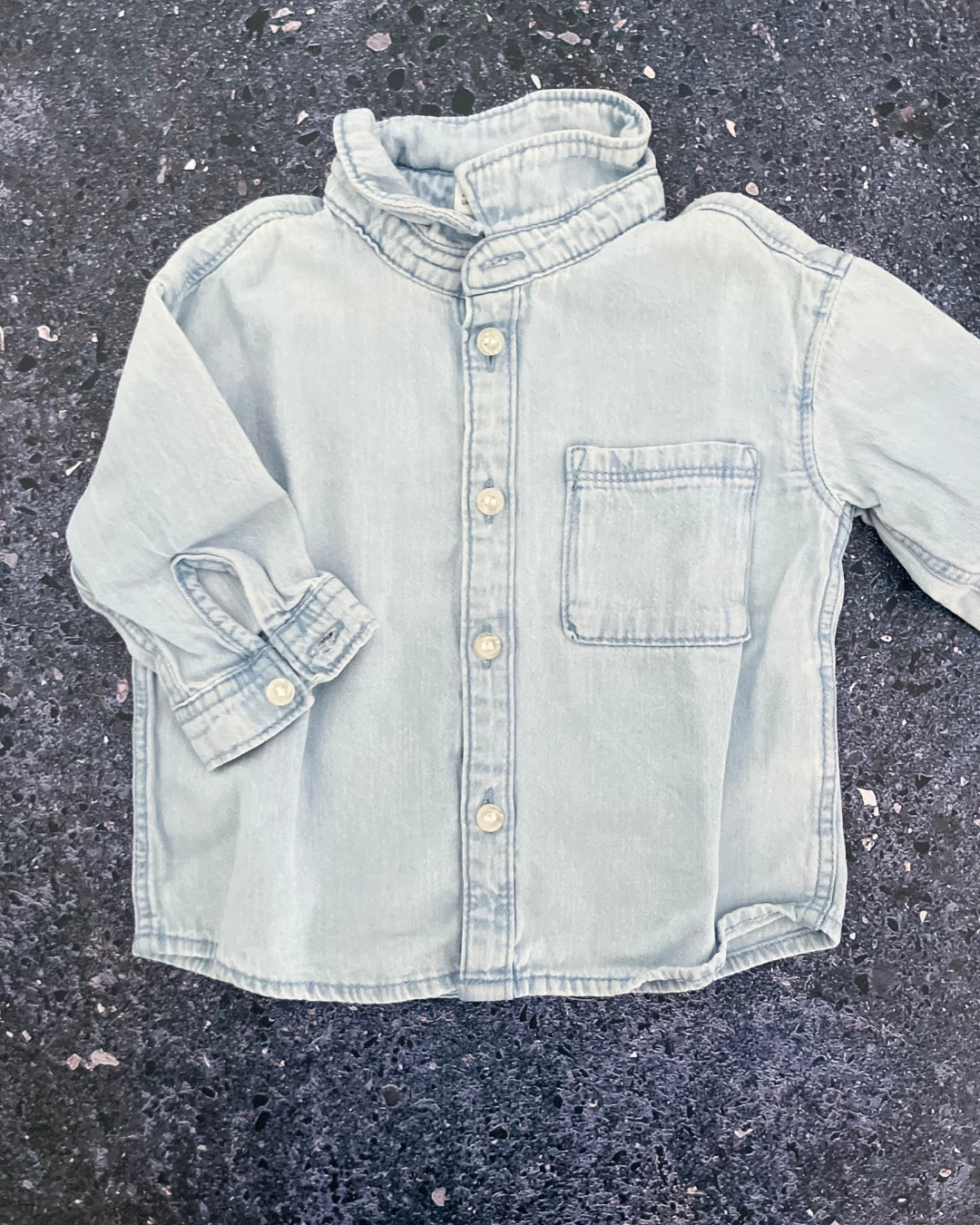 H&M light blue denim collared shirt 4/6M