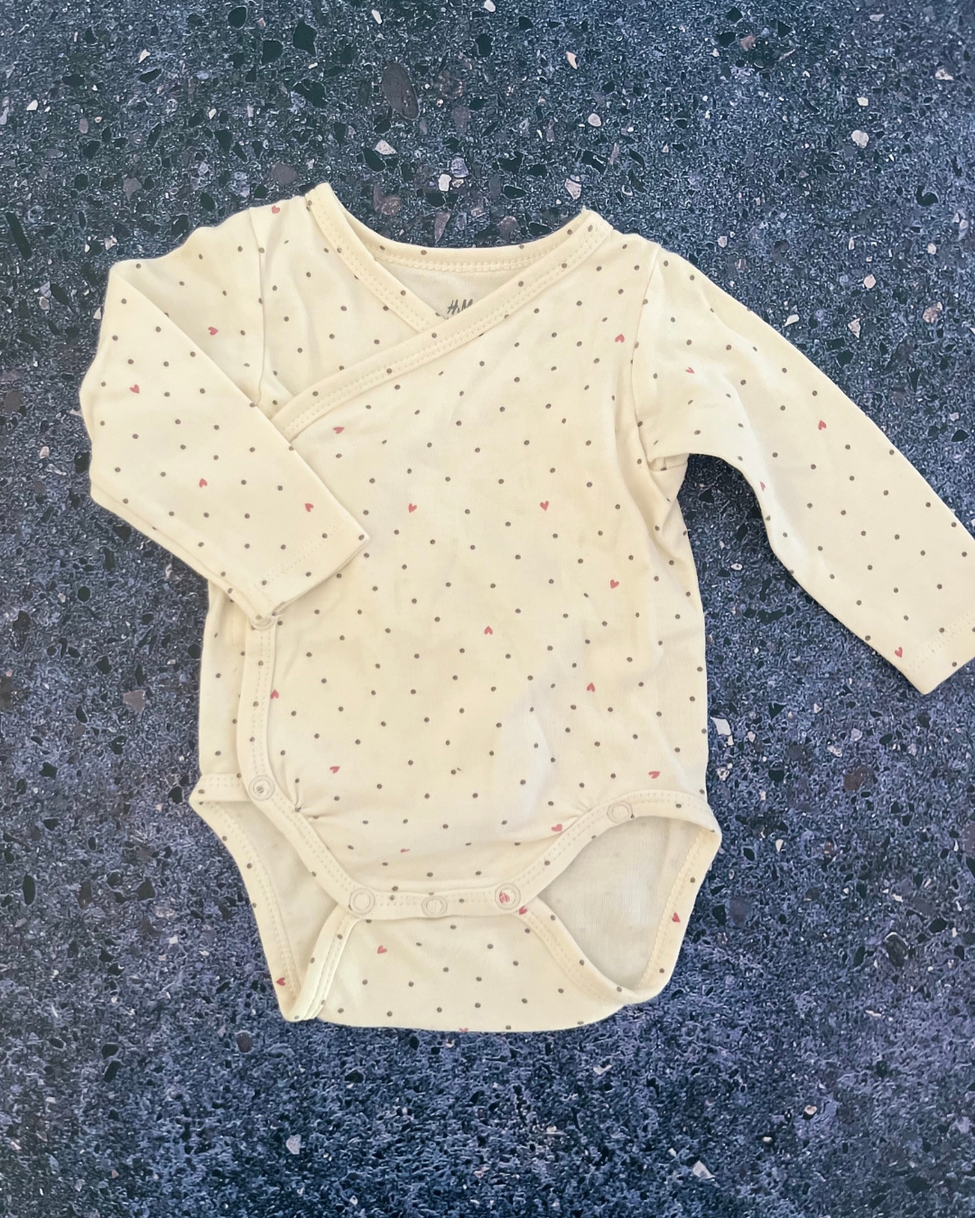 H&M white polka dot baby grow 1/2M