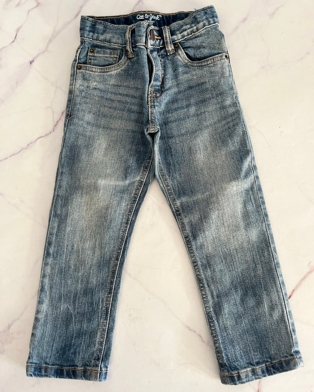 Cat & Jack blue faded jeans 4Y