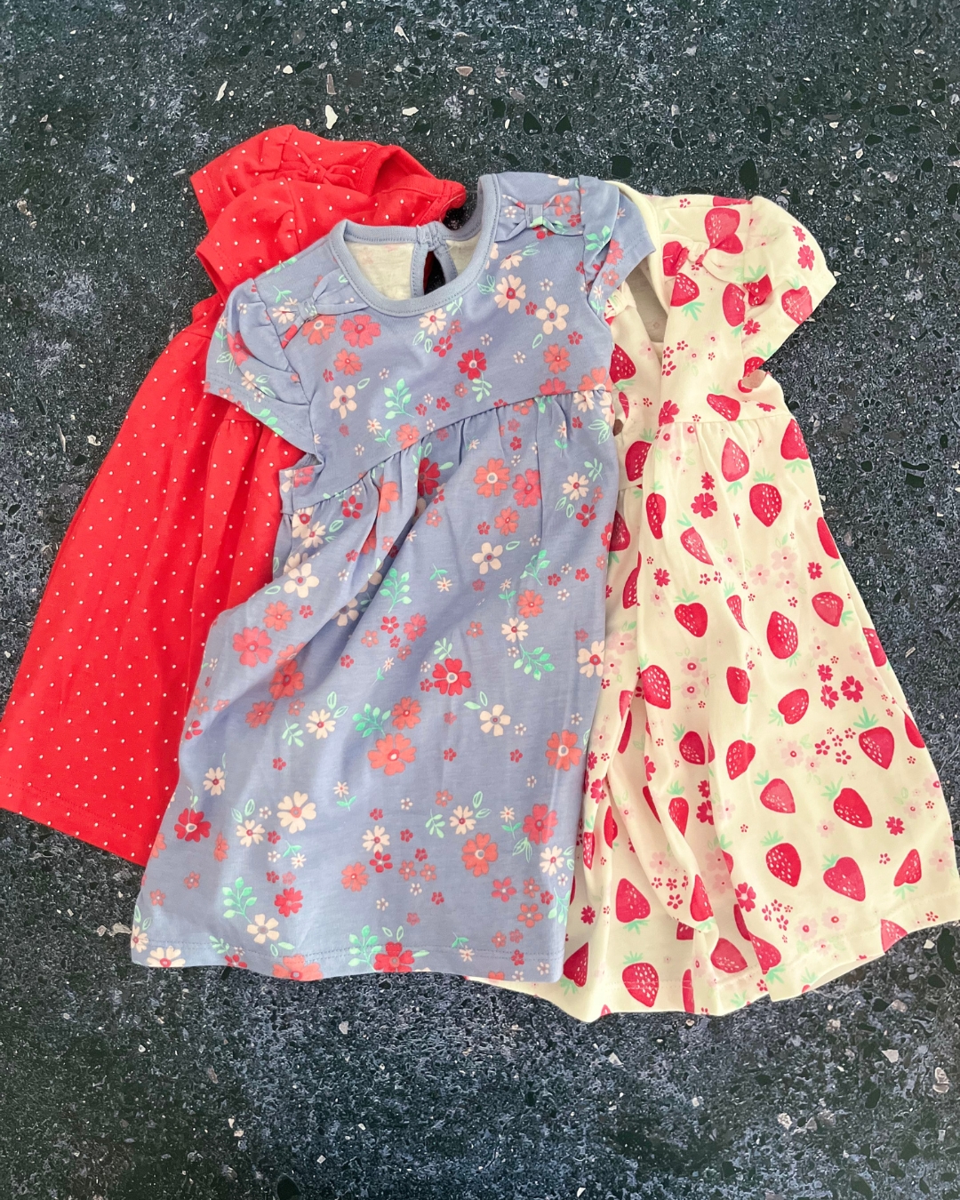 *NEW* George white strawberries, blue flowers and red polka dot 9/12M