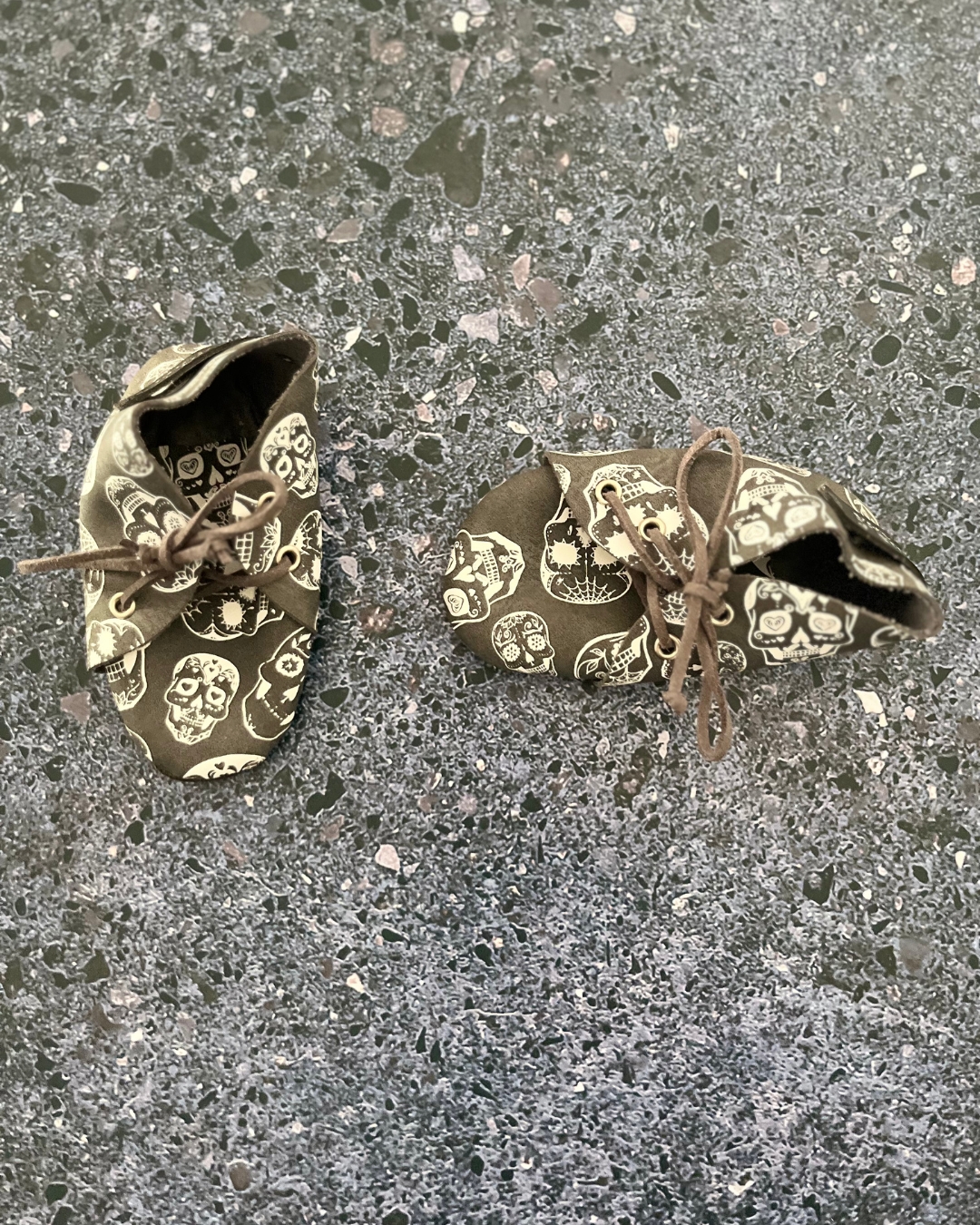 Phoenix & The Llama charcoal skull shoes 6/12M