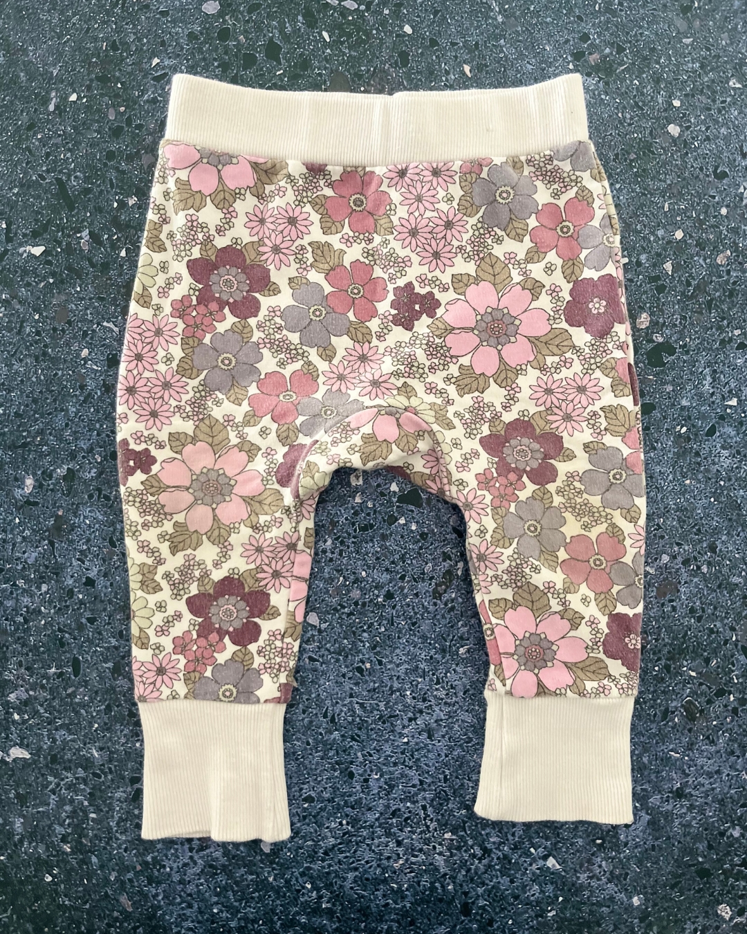 Cotton On beige floral pants 6/12M