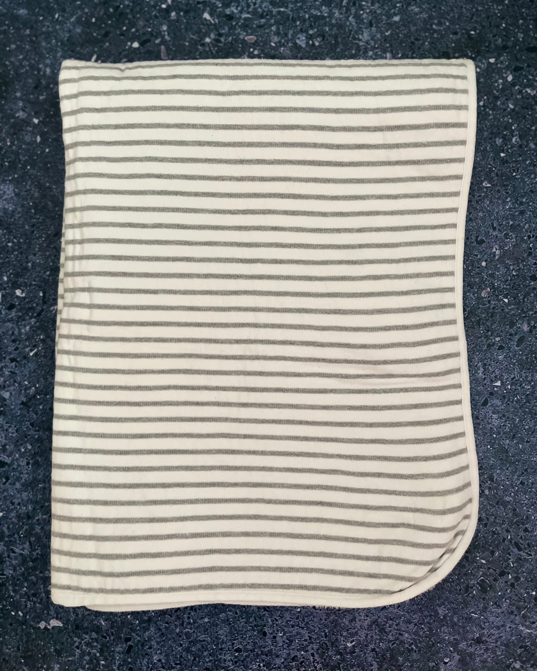 Koco Bino blue and white striped blanket