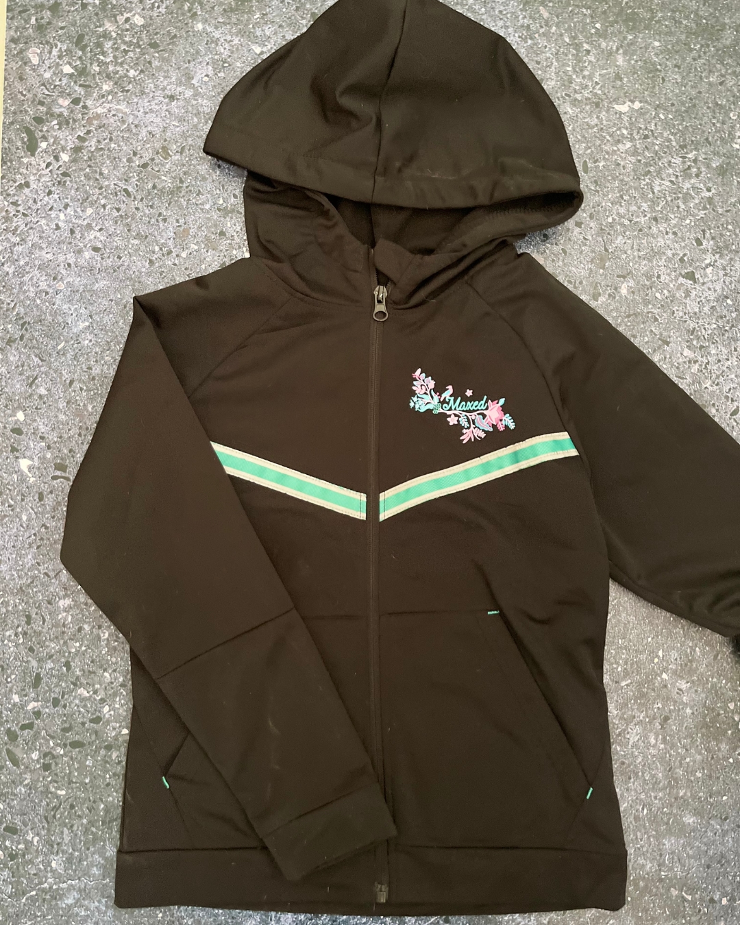 Maxed black floral tracksuit set 7/8Y - Image 2