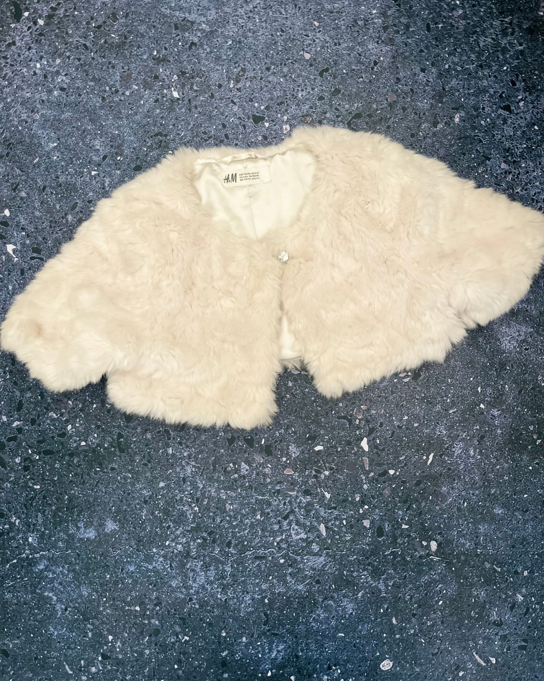 H&M white fluffy jacket 4/6Y