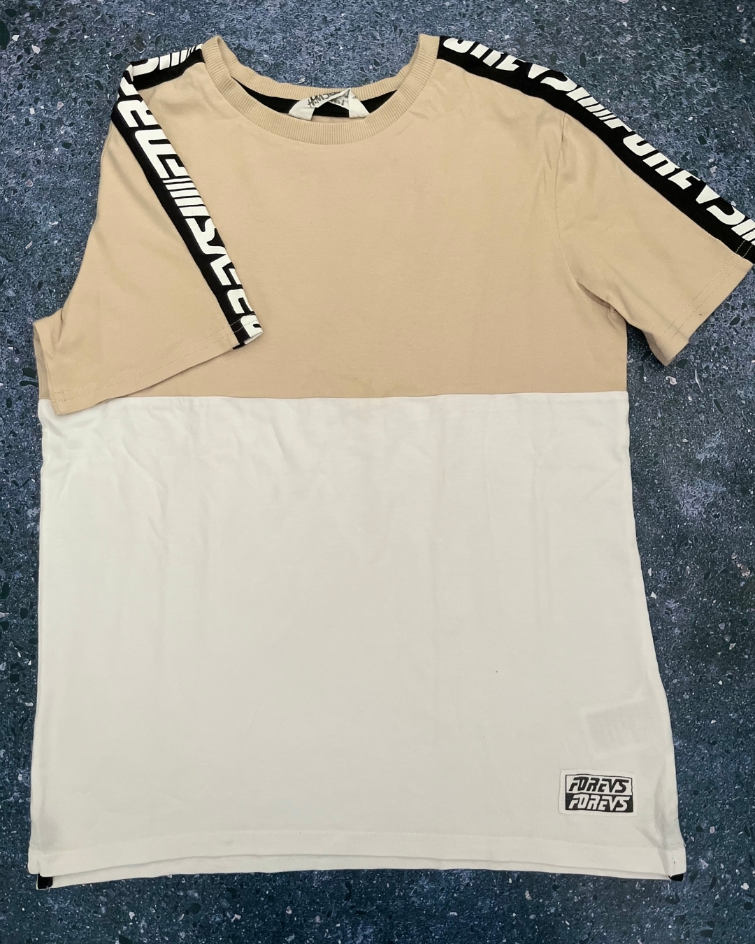 H&M white and beige T shirt 10/12Y