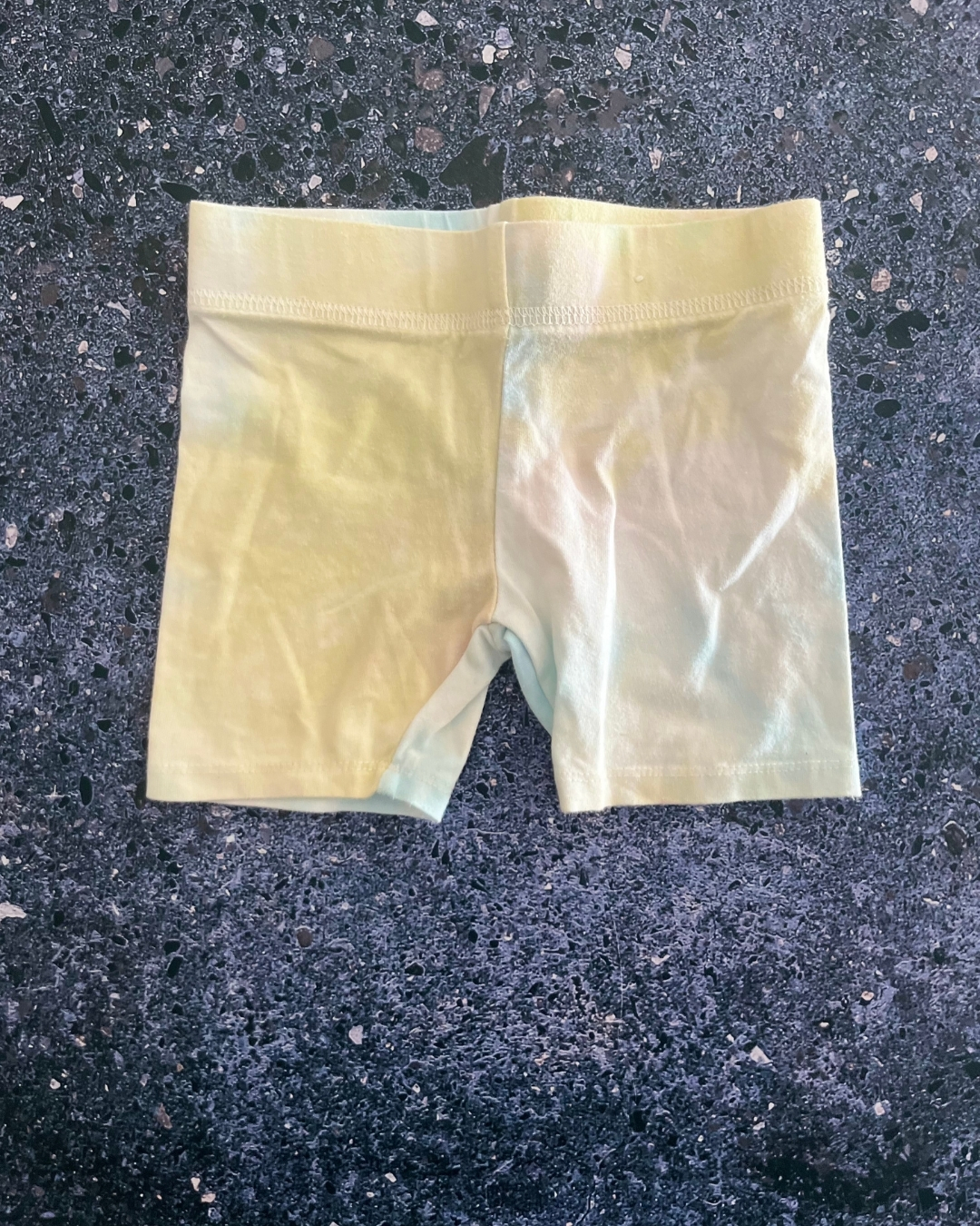 Cotton on kids tie dye jogging shorts 3Y