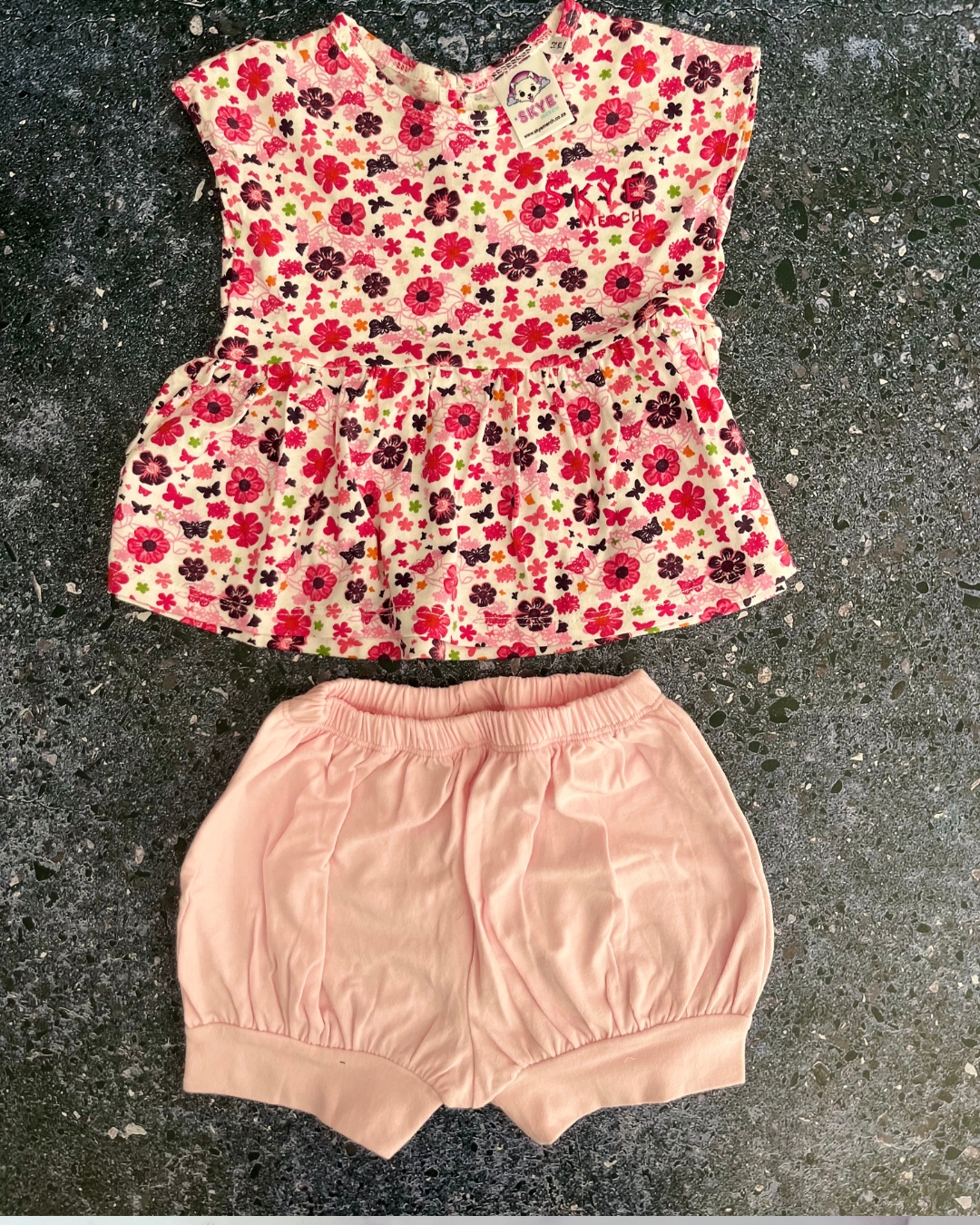 *NEW* Skye white floral top and pink shorts 7/8Y