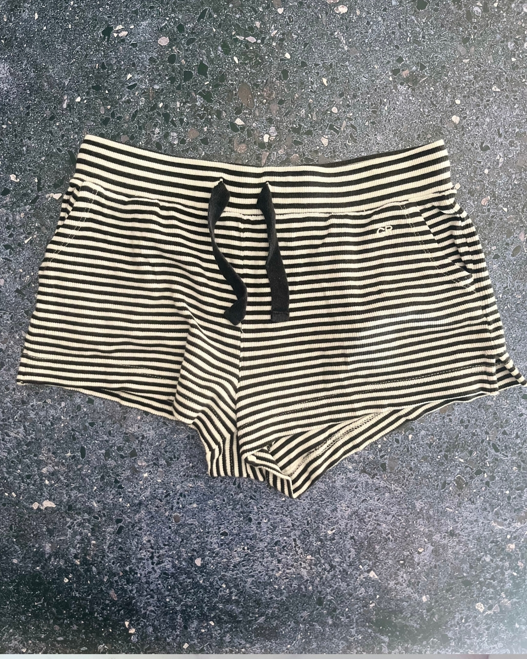 Country Road white and black striped shorts 10Y