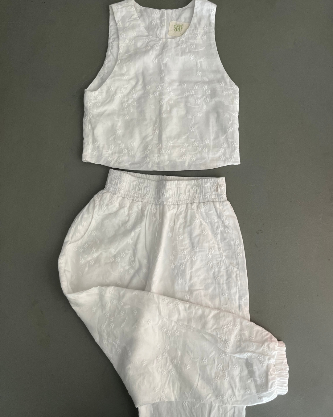 Everyday white embroidered vest and matching pants 7/8Y