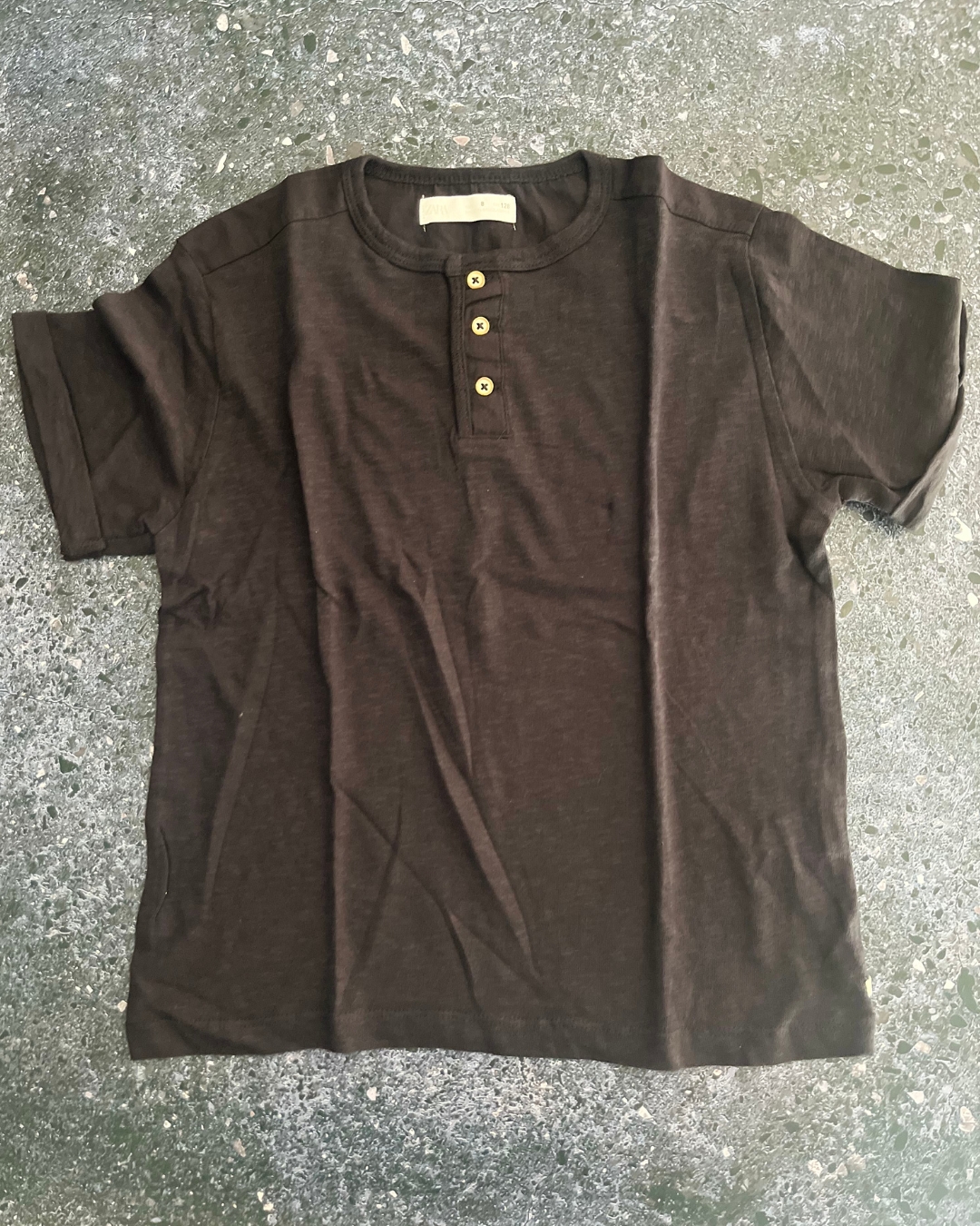 Zara Dark blue T-shirt with brown button contrast 8Y
