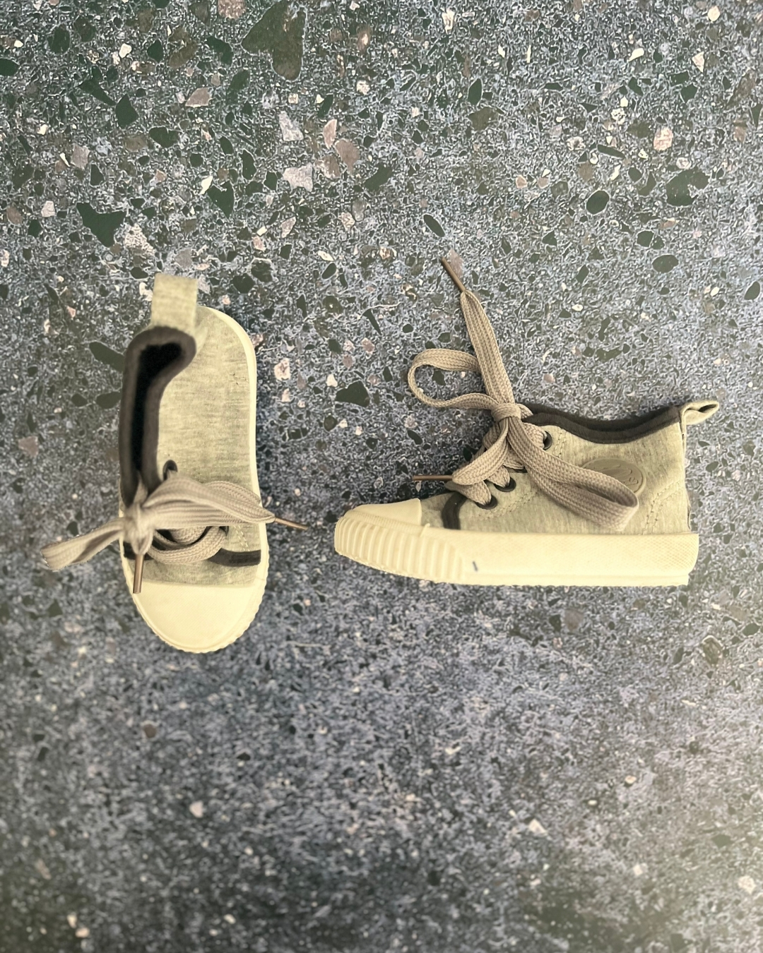 Tiptoes grey high ankle shoes Size 2