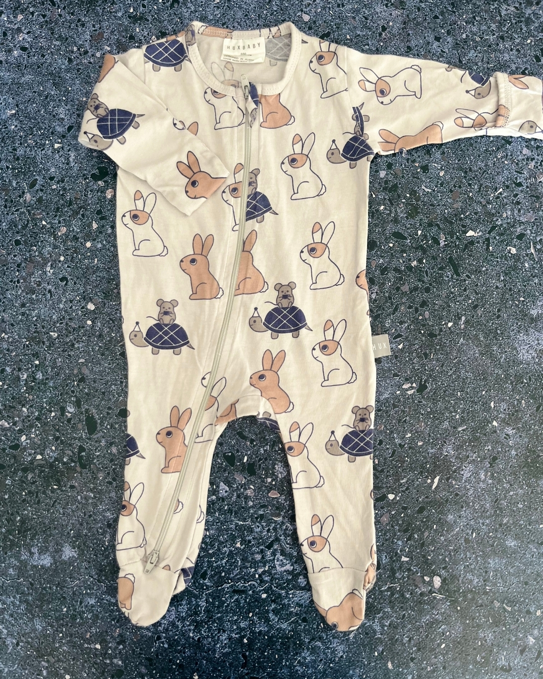 Huxbaby grey rabbits baby grow 0/3M