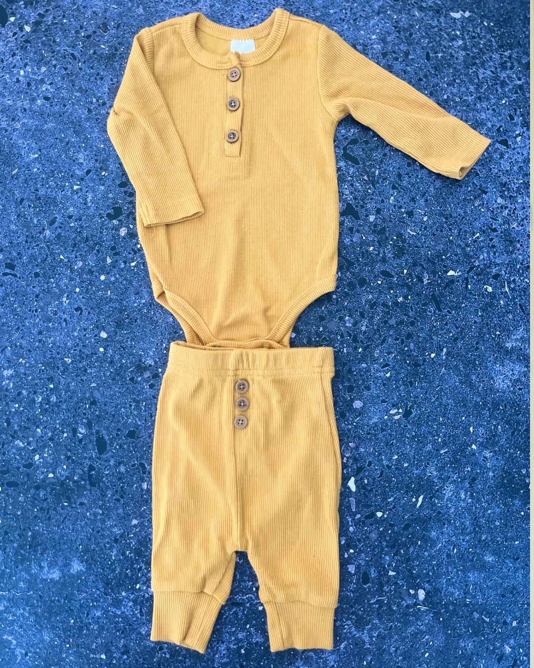 Clicks yellow ribbed baby grow and pants Newborn