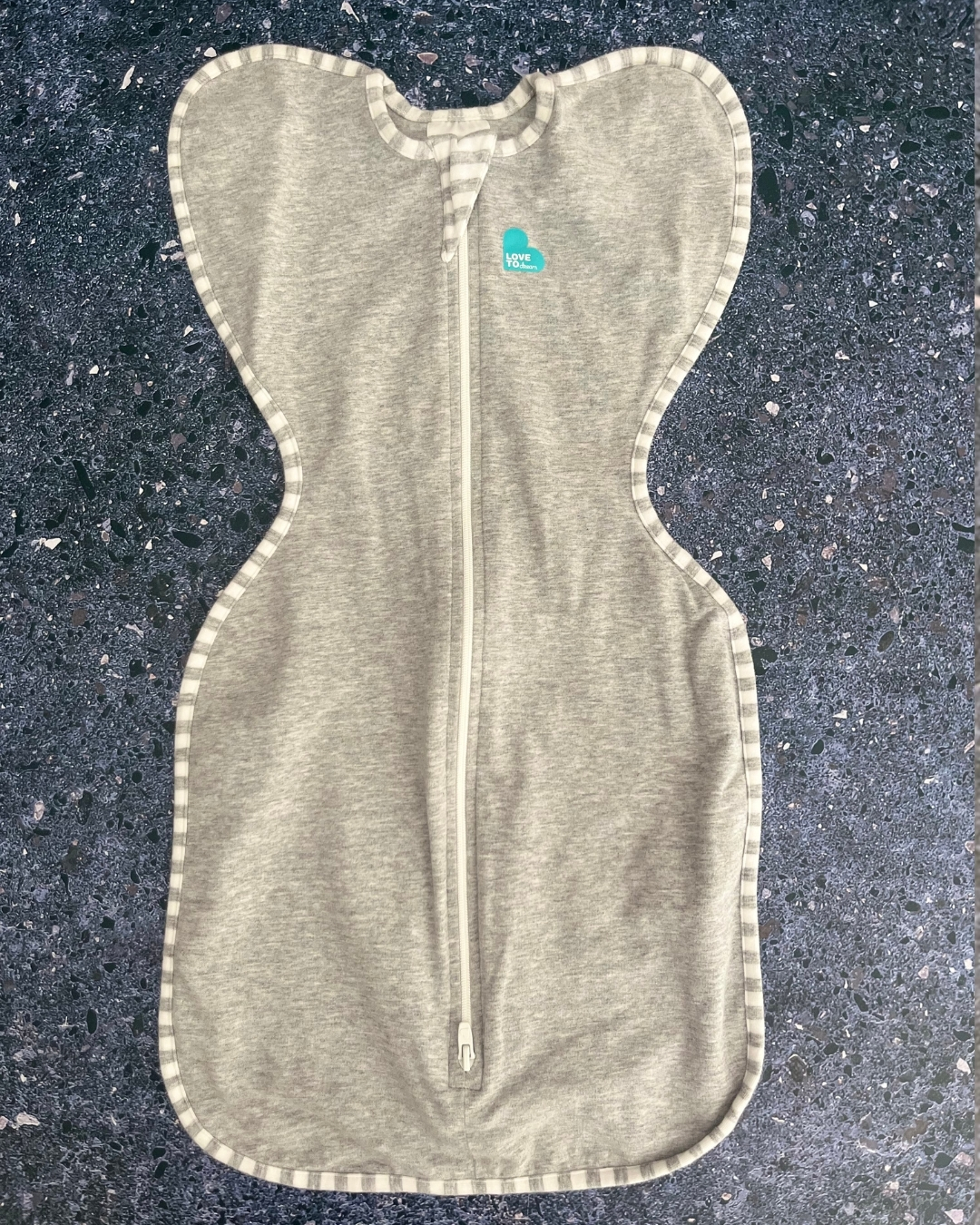 Love to Dream grey swaddle Small (3.5kgs -6kgs) TOG 1