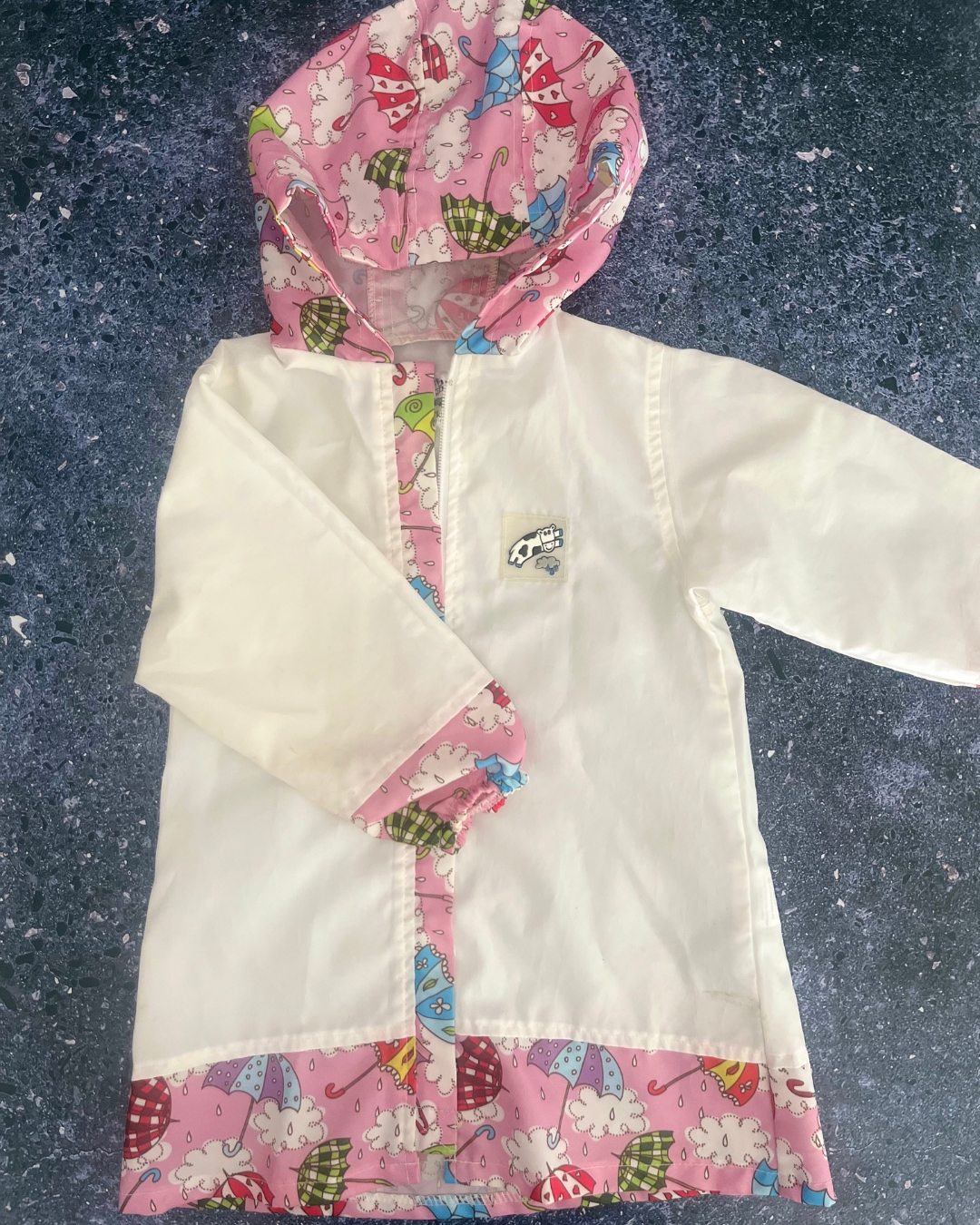 Moo Moo kids white and pink rain jacket 2/3Y