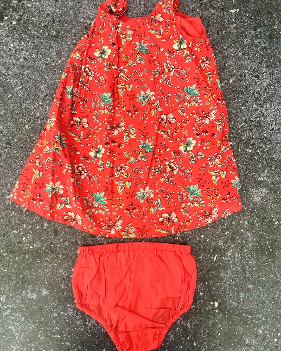 Gap red floral dress and bloomer 2Y