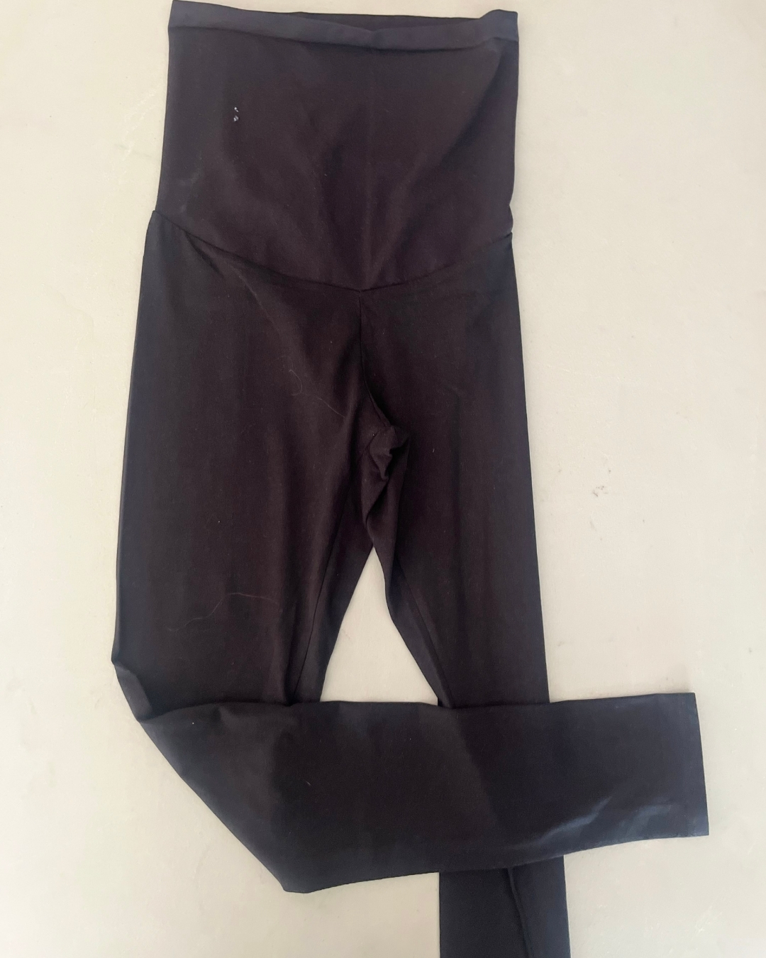 Motherhood black leggings Small