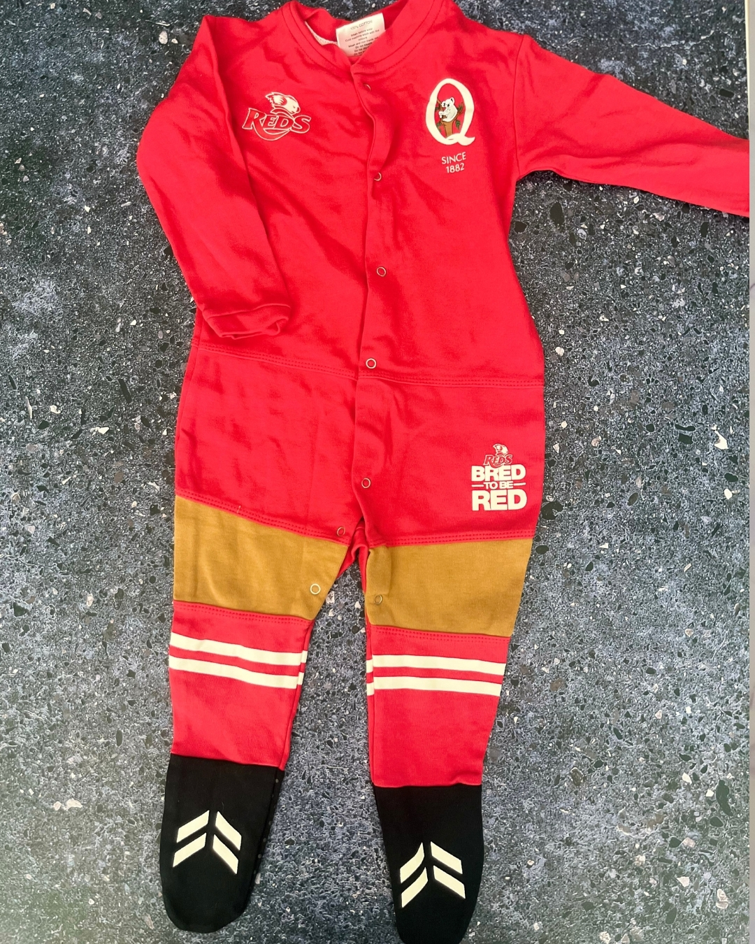 Reds onesie 12/18M
