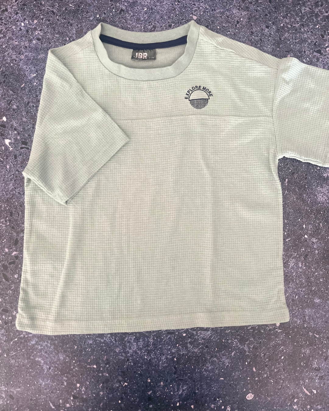 JBR green waffle weave T-shirt 7/8Y