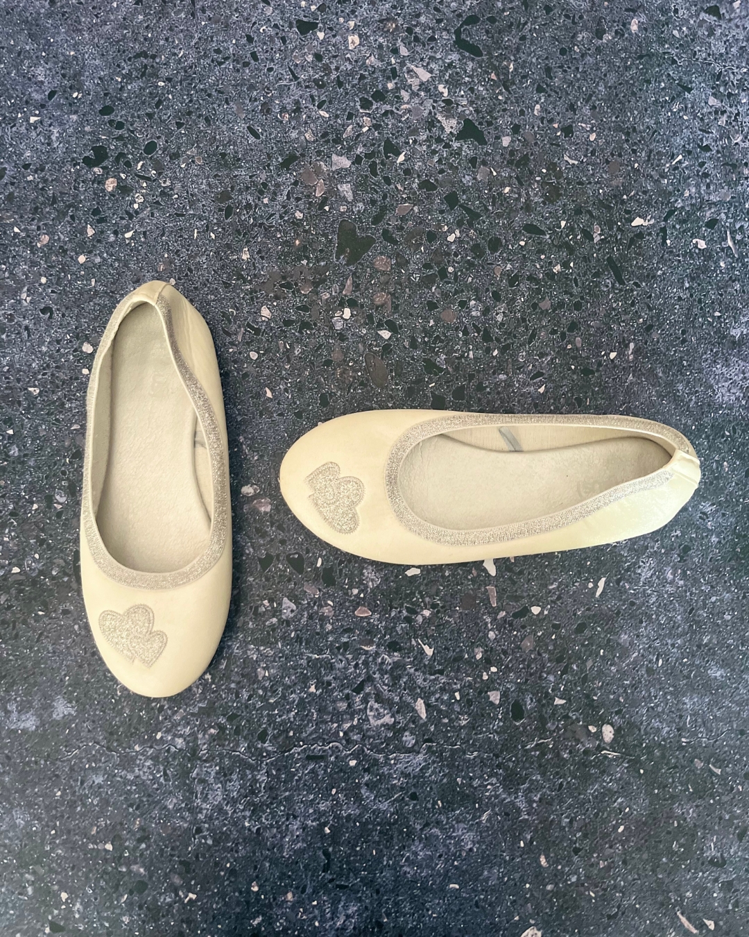 &US white and silver pumps Size 3 Adult