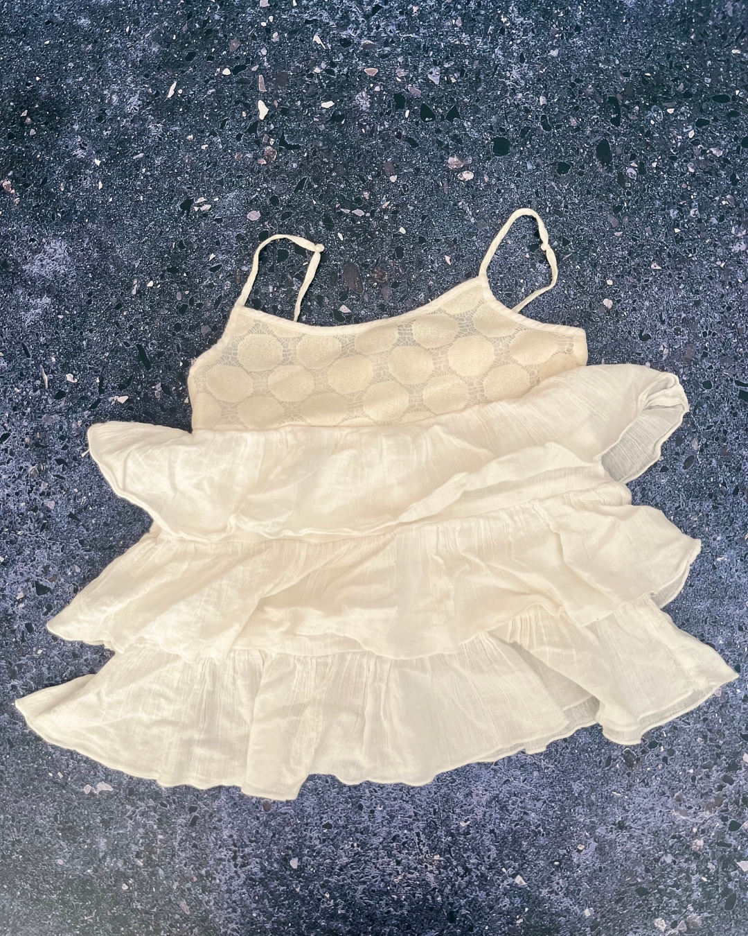 Zara white tonal ruffled top 7/8Y